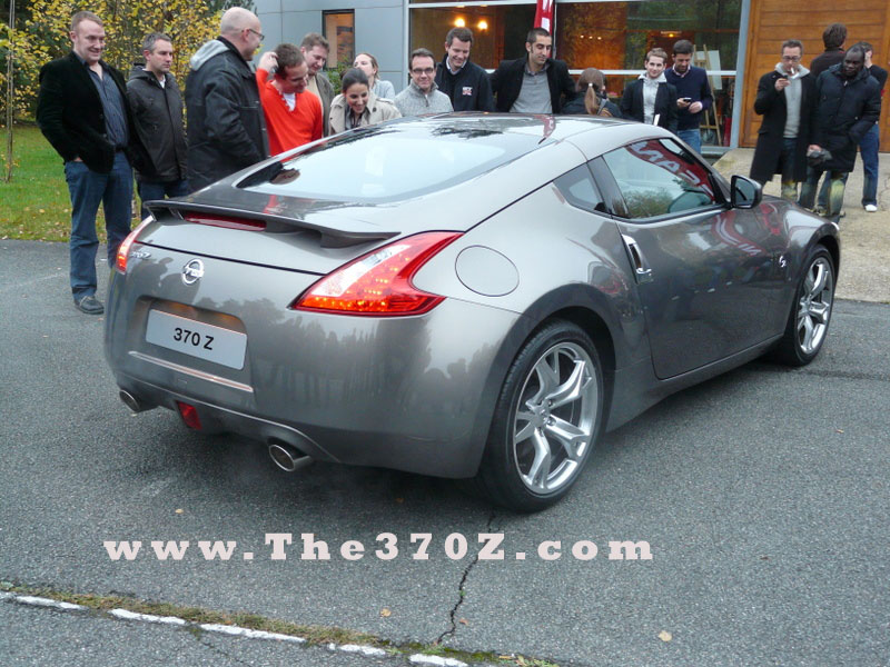 Illustration for article titled 2009 Nissan 370Z Spotted Naked In Europe But Not On A Beach